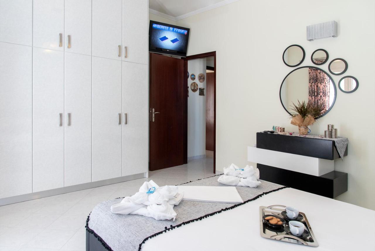 Вілла Port View House Parasporos Екстер'єр фото